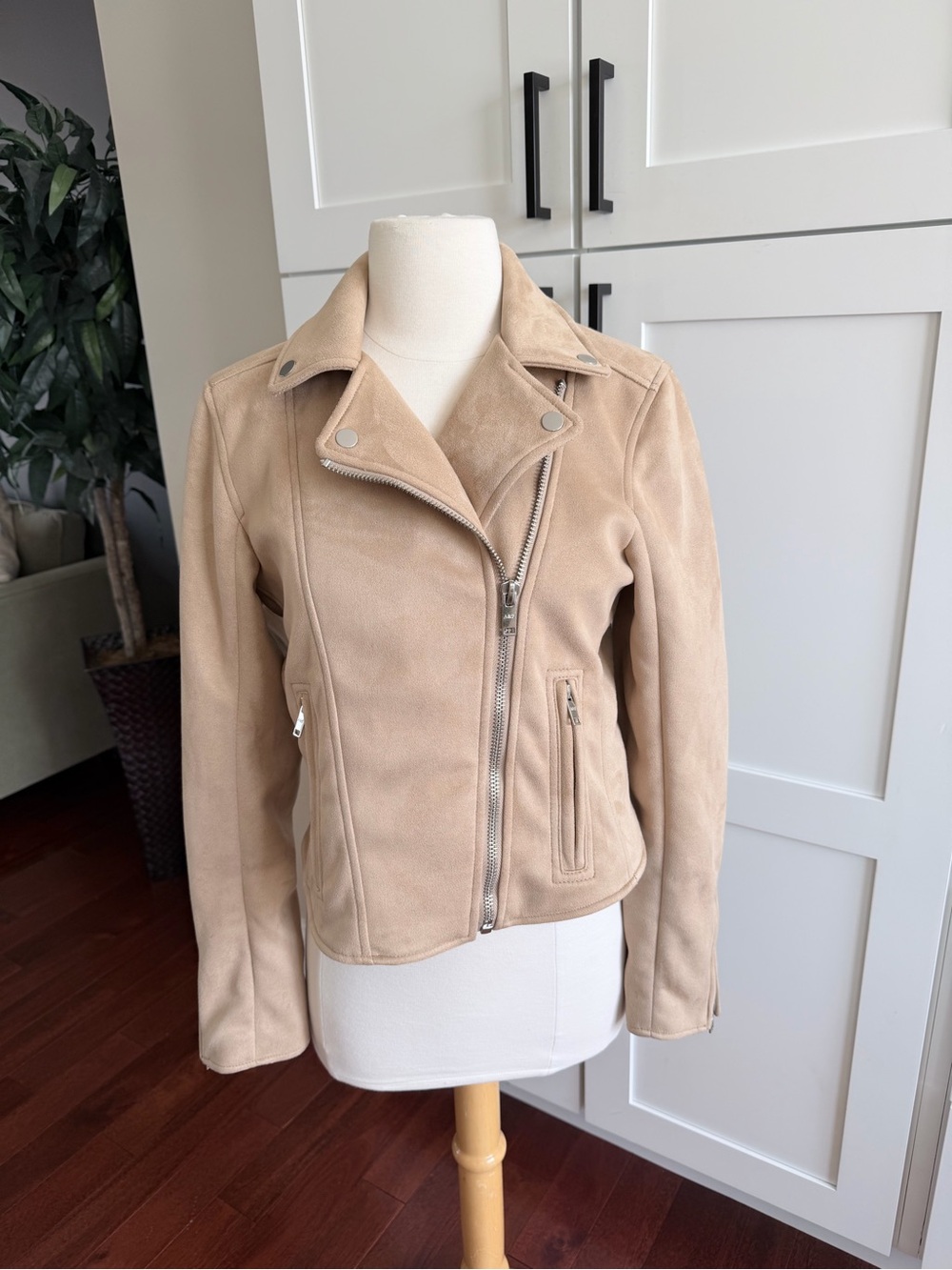 Abercrombie & Fitch Women's Vegan Suede Moto Jacket Medium Beige